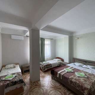 Гостевой дом Горный Воздух Ялта Четырехместный-4