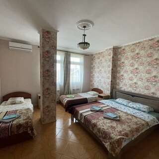 Гостевой дом Горный Воздух Ялта Четырехместный-3