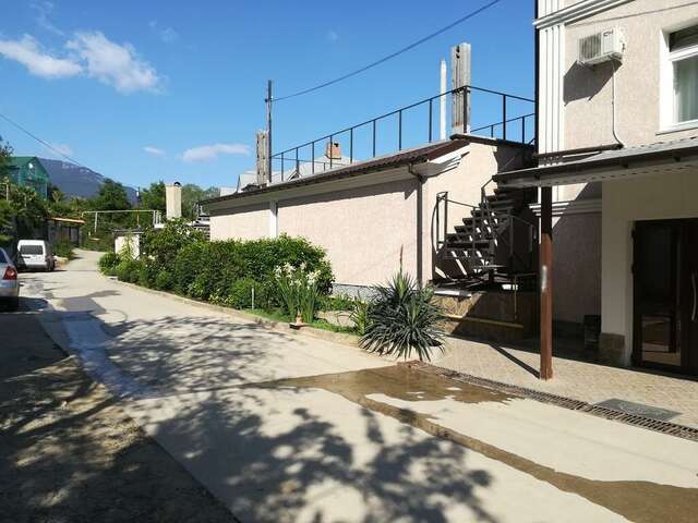 Гостевой дом Горный Воздух Ялта-98