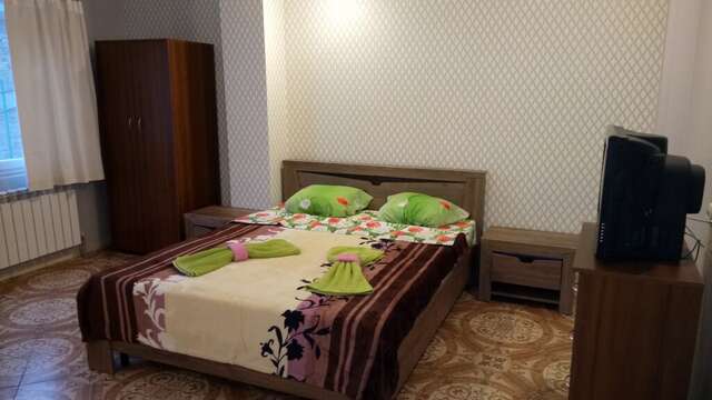 Гостевой дом Горный Воздух Ялта-172