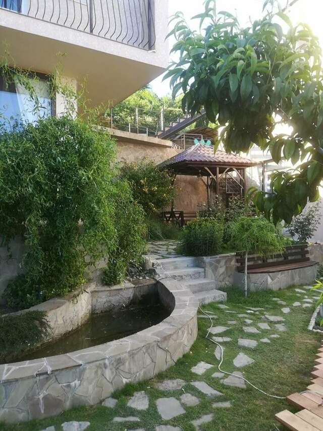 Гостевой дом Горный Воздух Ялта-12